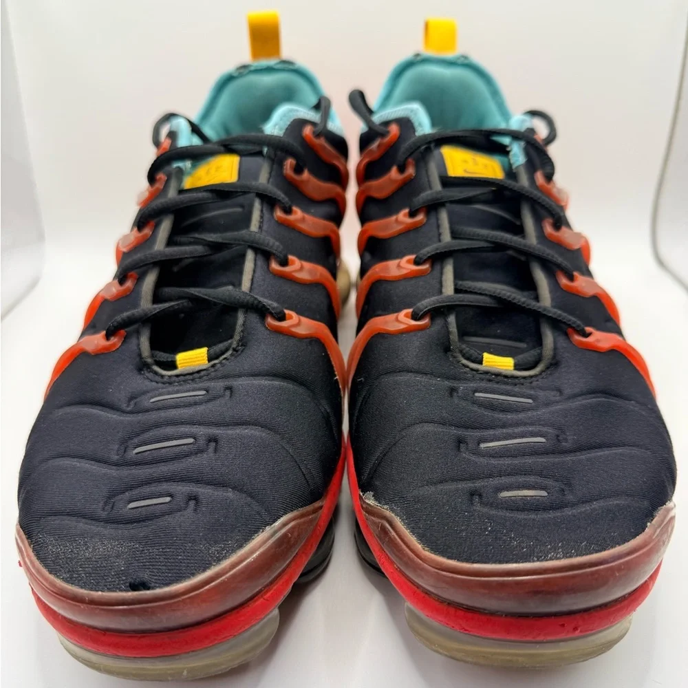 NIKE AIR VAPOR MAX PLUS “Stained Glass” Men’s Size 12 Black‎ Red Sneakers